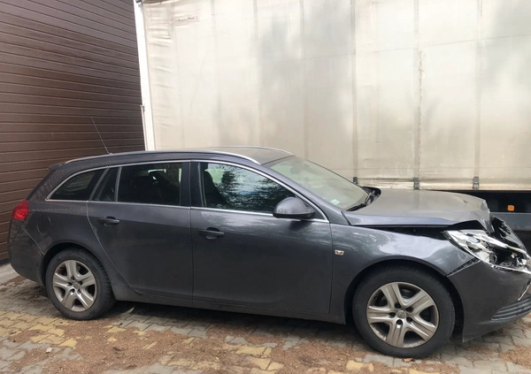 Opel Insignia cena 8800 przebieg: 284400, rok produkcji 2010 z Andrychów małe 37